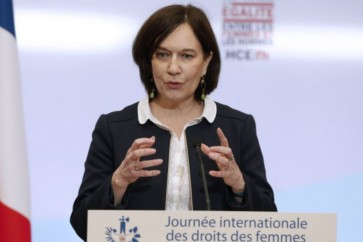 مطالبات بعزل وزيرة فرنسية إثر تصريح لها عن الحجاب