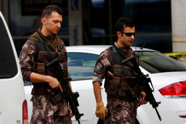 مقتل ثلاثة ضباط أتراك واصابة 3 آخرين على يد مراهق