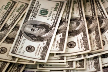 ارتفاع الدولار بعد إفلات كلينتون من اتهامات "الإيميل"