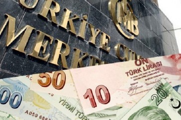 الليرة التركية تسجل انخفاضا تاريخيا أمام الدولار