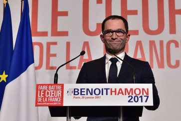 Winner of the left-wing primaries ahead of France's 2017 presidential elections Benoit Hamon smiles as he delivers a speech following the first results of the primary's second round on January 29, 2017, at his campaign headquarters in Paris.
French leftwinger Benoit Hamon has won the Socialist nomination for president in this year's election, easily defeating centrist ex-premier Manuel Valls in a runoff, partial results showed on January 29, 2017. Results from 60 percent of polling stations showed Hamon winning 58.65 percent to 41.35 percent for Valls, announced the head of the primary organising committee, Thomas Clay.
/ AFP / CHRISTOPHE ARCHAMBAULT        (Photo credit should read CHRISTOPHE ARCHAMBAULT/AFP/Getty Images)