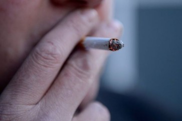 التدخين يفرض عبئاً كبيراً على الاقتصاد في أرجاء العالم وعلى الأخص في أوروبا وشمال أمريكا، بحسب دراسة.