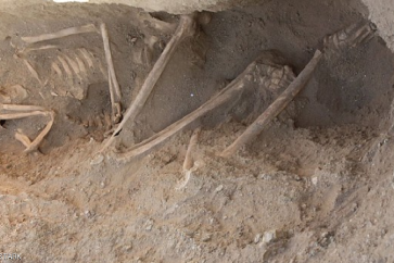 المقابر اكتشفت قرب نهر النيل