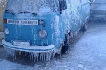 الجليد يغطي السيارات في عكار شمال لبنان