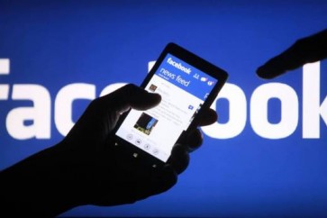 فيسبوك تتخذ إجراءات ضد 30 ألف حساب زائف بفرنسا