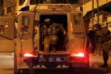 جنود العدو يقتحمون بلدة فلسطينية