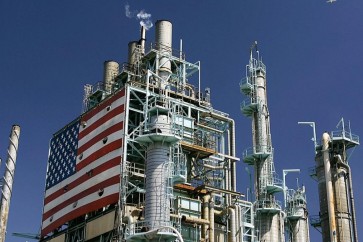 انخفاض أسعار النفط بسبب زيادة الإنتاج الأميركي
