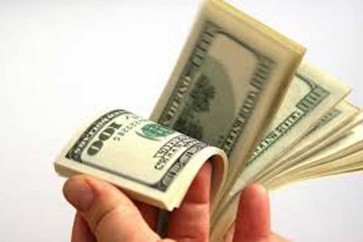 ﻿تركي عاطل يعيد حقيبة في داخلها ما يساوي 5700 دولار لصاحبها