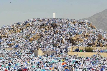 حجاج بيت الله الحرام يبدأون اليوم مناسكهم بالركن الاعظم والوقوف على صعيد عرفة