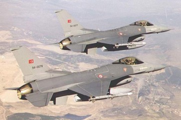 مقاتلتان تركيتان من طراز F16
