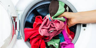 معلومات مقزّزة.. لماذا يجب أن نغسل الملابس الجديدة قبل أن نرتديها؟