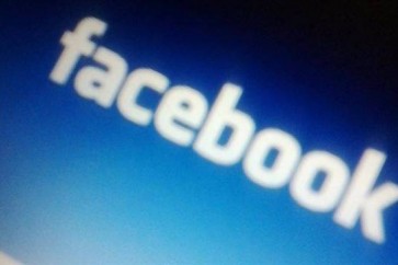 "فيسبوك" يدخل المدارس البريطانية بمستشارين صغار السن