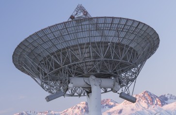 PHOTOGRAPHER David Clapp is used to people asking him if his images were taken on another planet - and his latest series of incredible images show the otherworldly scenes of Owens Valley Radio Observatory. Located in a bowl of mountains between the Sierra Nevada range and the White Mountains, the radio astronomy observatory is the largest university-operated radio observatory in the United States.
David, 46, was travelling around California continuing his photography of alien landscapes when he came across the incredible site at the end of his trip.PHOTOGRAPH BY David Clapp / Barcroft ImagesLondon-T:+44 207 033 1031 E:hello@barcroftmedia.com -
New York-T:+1 212 796 2458 E:hello@barcroftusa.com -
New Delhi-T:+91 11 4053 2429 E:hello@barcroftindia.com www.barcroftimages.com (Photo credit should read David Clapp / Barcroft Images / Barcroft Media via Getty Images)