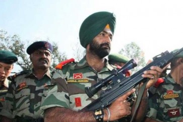 ضابط جيش هندي سابق يقتل ستة أشخاص بهراوة من حديد