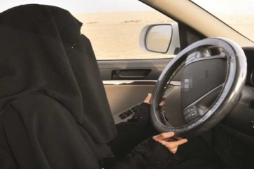 التونسيات يعلّمن السعوديات قيادة السيارة