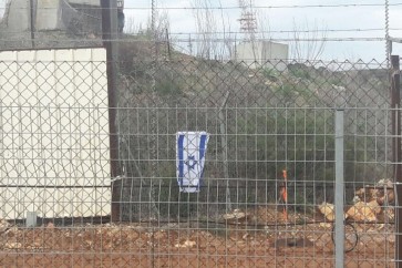 دورية للاحتلال الاسرائيلي رفعت علما معاديا قبالة بلدة كفركلا الحدودية
