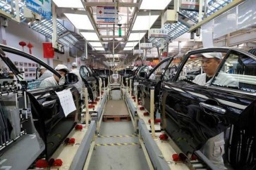 صورة أرشيفية لأحد مصانع السيارات في الصين