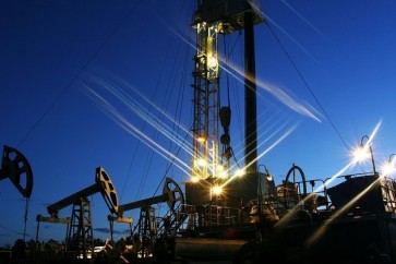 أسعار النفط ترتفع وبرنت يقترب من 80 دولارا بفعل مخاوف الإمدادات