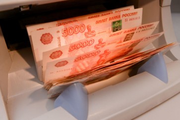 المالية الروسية تشتري عملات بقيمة 5.5 مليار دولار