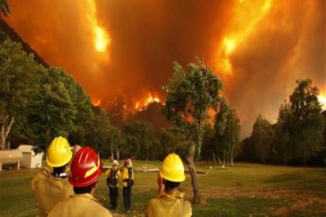 توجه رجال إطفاء من استراليا ونيوزيلندا إلى كاليفورنيا لمكافحة حرائق الغابات
