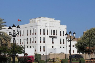 سلطنة عمان تعالج عجز الميزانية