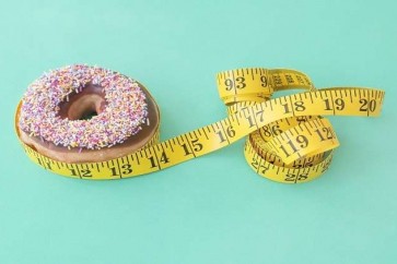 لماذا نرى الطعام المغري في كل مكان عند محاولة إنقاص الوزن؟
