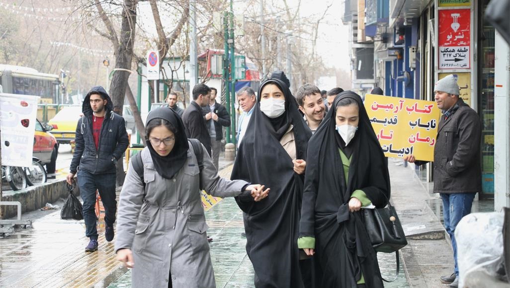 وفيات كورونا تسجل انخفاضا ملحوظا في إيران