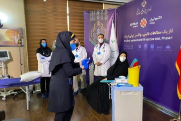 ايران تبدأ الاختبارات السريرية للقاح كورونا الوطني
