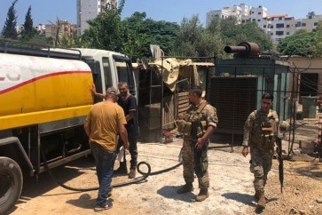الجيش يُوزّع المازوت على أصحاب المولدات في طرابلس