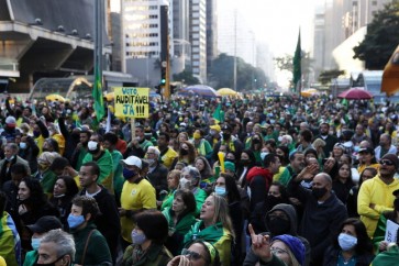 مؤيدون للرئيس البرازيلي يتظاهرون ضد نظام الاقتراع الإلكتروني الحالي