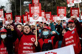 احتجاجات شعبية في تركية بسبب الازمة الاقتصادية