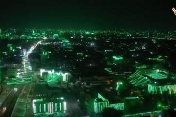 العاصمة اليمنية صنعاء تكتسي بحلتها الخضراء احتفالاً بولادة رسول الله محمد (ص)