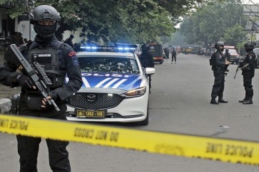 مقتل شرطي وإصابة آخرين بتفجير انتحاري في إندونيسيا