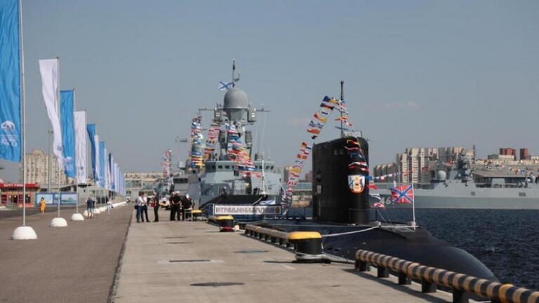 روسيا تقيم معرض دولي للدفاع البحري في جزيرة الحصون