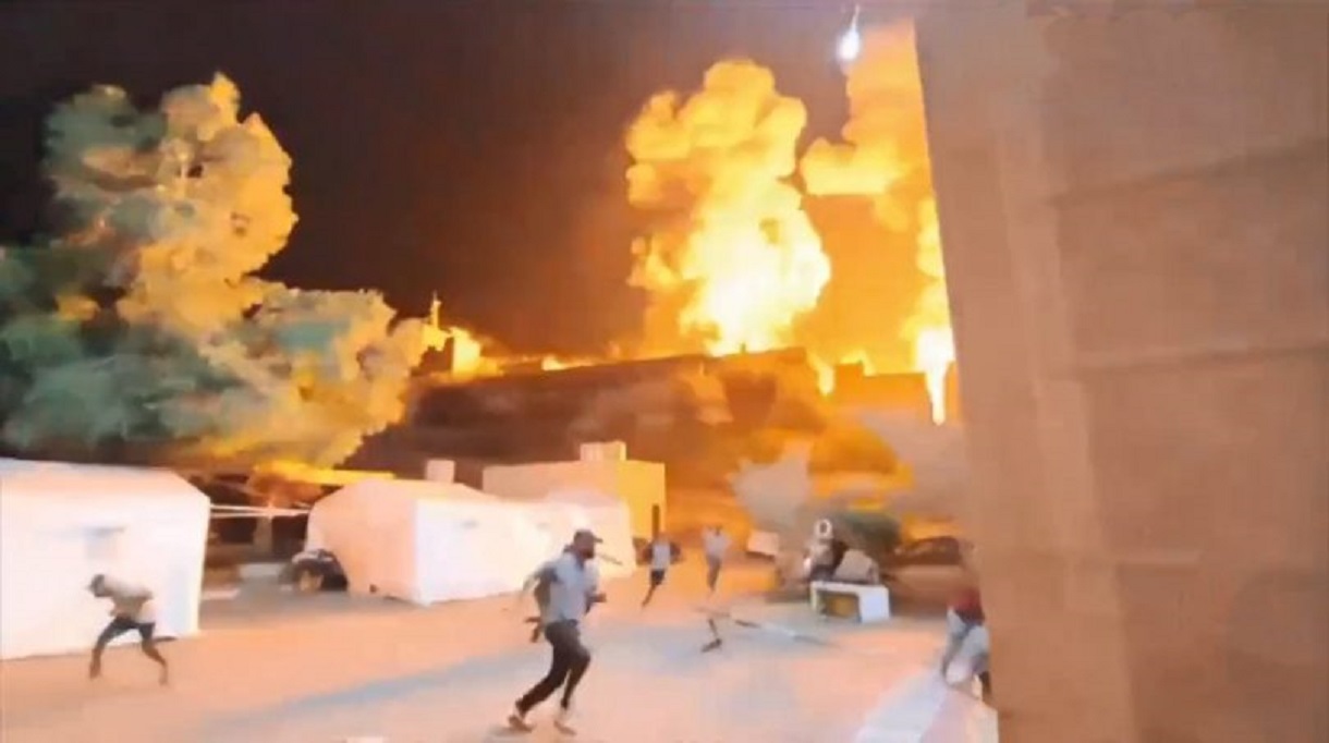 المشفى الاندونيسي يتعرض للقصف الصهيوني